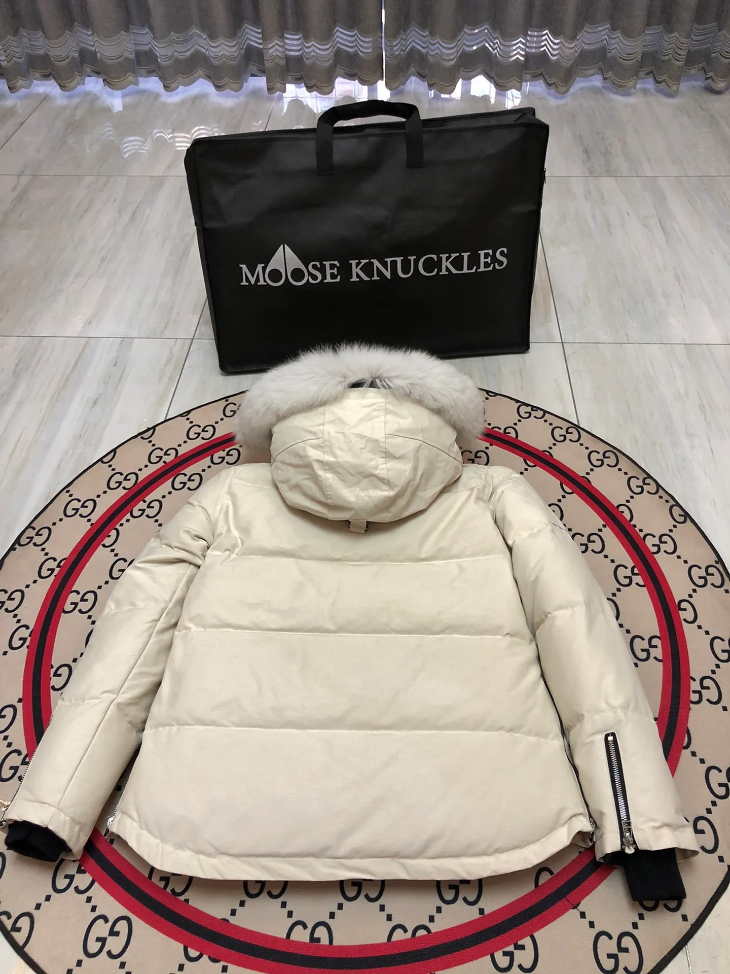 ：Y 119 🇨🇦Moose knuckles/ 06/ ： / （ ） White Moose knuckles . 2007 🇨🇦 ！ Premium ， 。 ， RMB 5040-15000 ！ ，LOGO ✂️. ！ . ！ MONCLER/ Canada Goose/ ，Moose knuckles 2019 …… ✂️ 90% ， ！ ✂️ ， ! ✂️ YKK， ， ！ ✂️ ， . ！ ✂️ 3D ， ⚠️Size:s-xxl